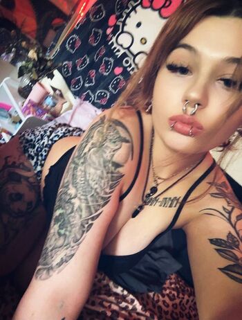 Full leaked Lynsel/ private onlyfans photo