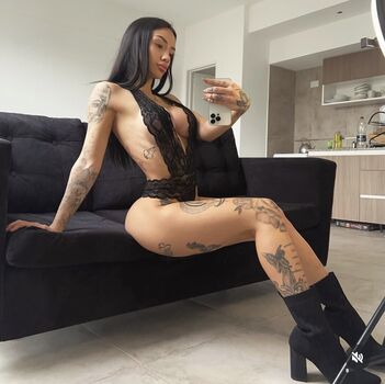 Full leaked Melissa tongue/ private onlyfans photo