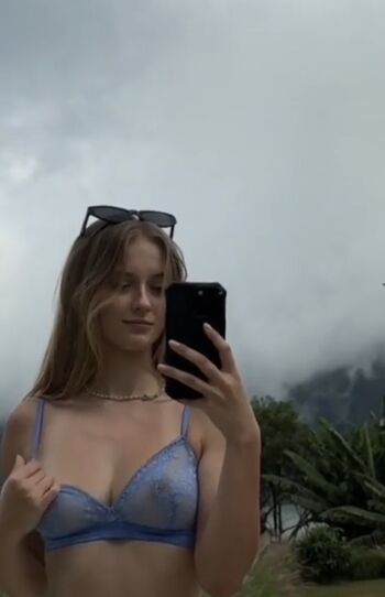 Full leaked Kadie kai/ private onlyfans photo