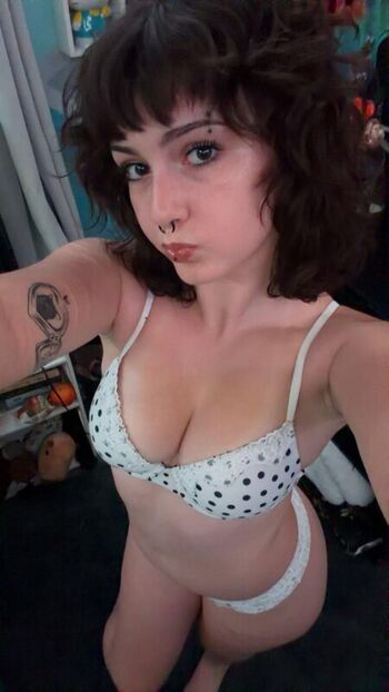 Full leaked Amelie lou/ private onlyfans photo