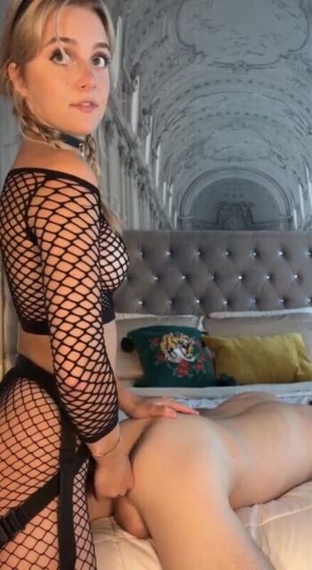 Full leaked Helenalive / private onlyfans photo