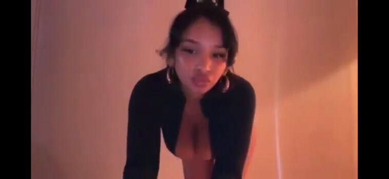 Full leaked Valberriesmot/ private onlyfans photo