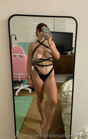Full leaked Wholesome hattie private onlyfans photo