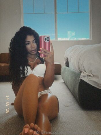Full leaked Whosbonnieandclyde private onlyfans photo