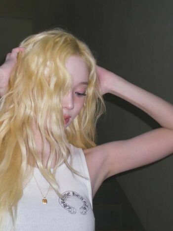 Full leaked Winter aespa page private onlyfans photo