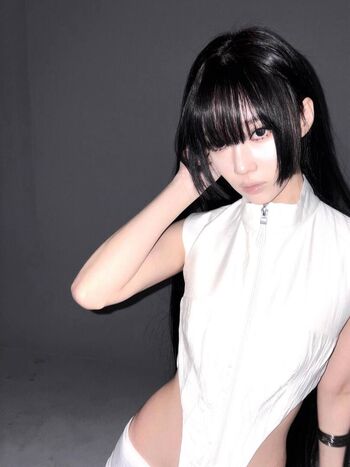 Full leaked Winter aespa page private onlyfans photo