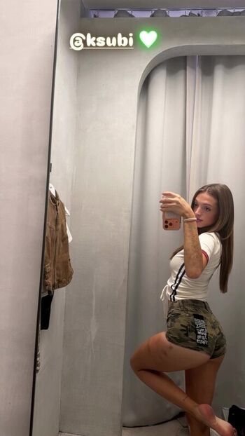 Full leaked Woah vicky  page private onlyfans photo