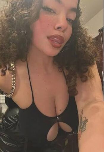 Full leaked Woahh emily private onlyfans photo
