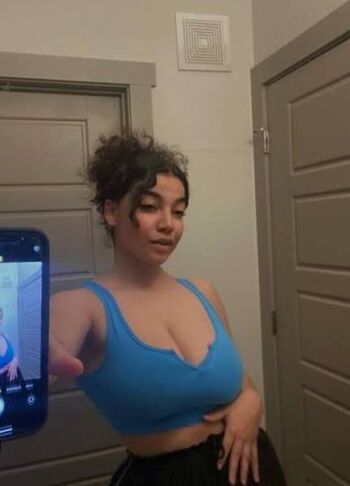 Full leaked Woahh emily private onlyfans photo