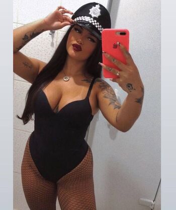 Full leaked Women in bikinis private onlyfans photo