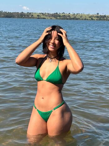 Full leaked Women in bikinis page private onlyfans photo