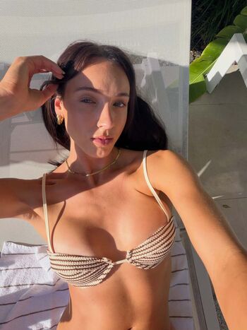 Women In Bikinis
