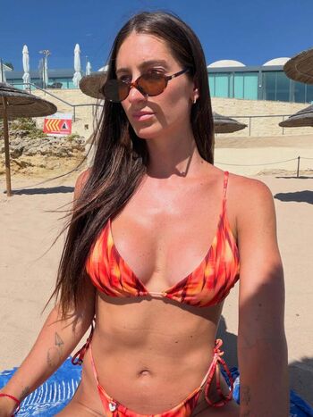 Women In Bikinis