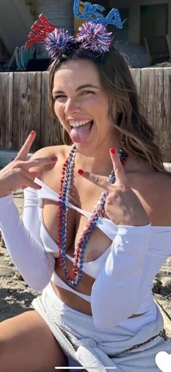 Women In Bikinis
