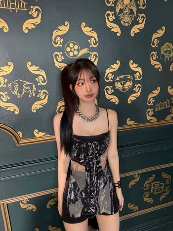 Full leaked Womenk pop private onlyfans photo