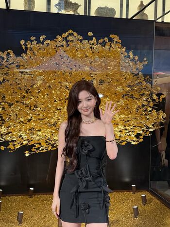 Full leaked Womenk pop page private onlyfans photo