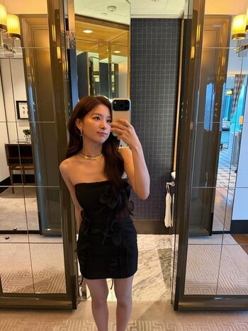 Full leaked Womenk pop page private onlyfans photo