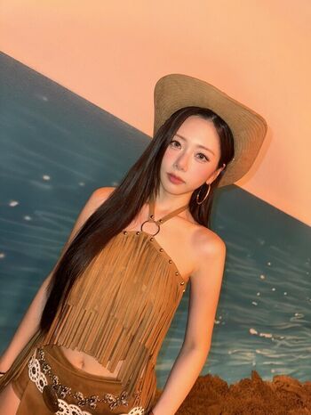 Full leaked Womenk pop page private onlyfans photo