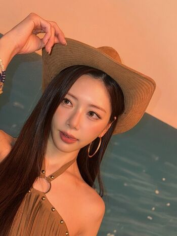Full leaked Womenk pop page private onlyfans photo