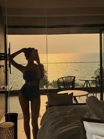 Full leaked Womenk pop page private onlyfans photo