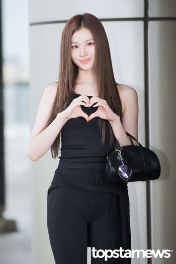 Full leaked Womenk pop page private onlyfans photo