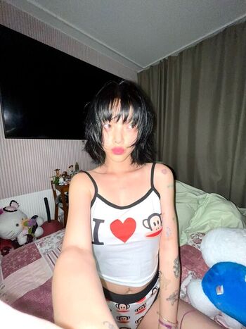 WomenK-pop