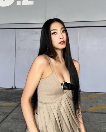 Full leaked Womenk pop page private onlyfans photo