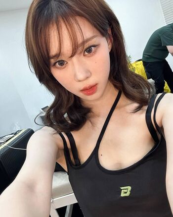Full leaked Womenk pop page private onlyfans photo