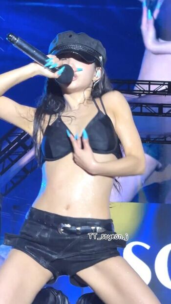WomenK-pop