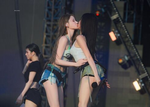 Full leaked Womenk pop page private onlyfans photo