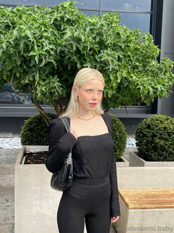 Full leaked Woodsnaomi private onlyfans photo
