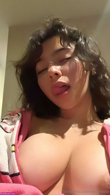 Full leaked Wormslo private onlyfans photo