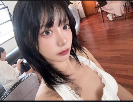 Full leaked Wuyo private onlyfans photo