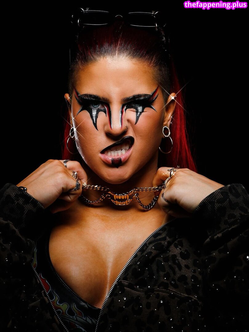 SolRucaWWE / Wwe Sol Ruca / https: / solrvca Фото оголеного OnlyFans #86