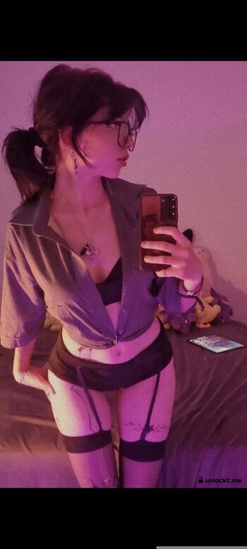 Full leaked X mowmow x private onlyfans photo