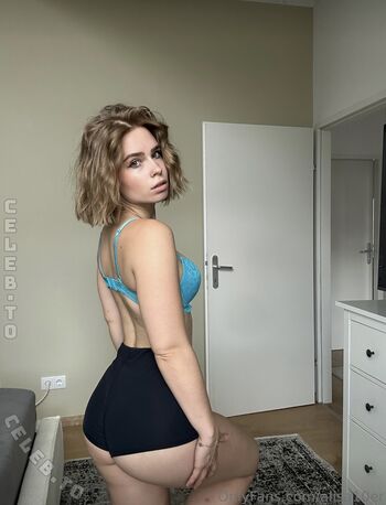Full leaked Xalisaer private onlyfans photo