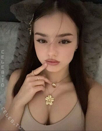 Full leaked Xdshka private onlyfans photo