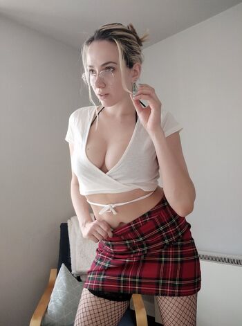 Full leaked Xenia model page private onlyfans photo