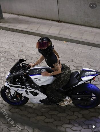 xh.elen.ax2 / Helena