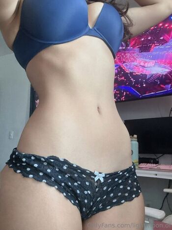 Full leaked Xlightmoonx private onlyfans photo