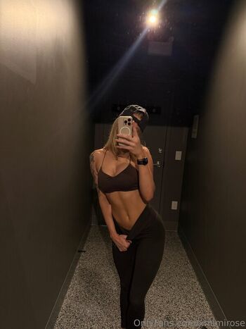 Full leaked Xmimirose private onlyfans photo