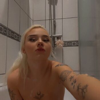 Full leaked Xobabyirdxo private onlyfans photo