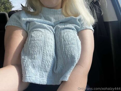 Full leaked Xohalzy private onlyfans photo