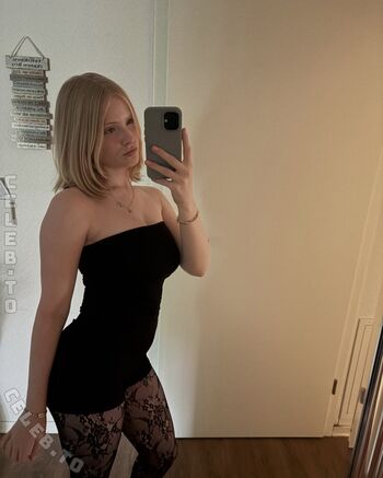 Full leaked Xtiara private onlyfans photo