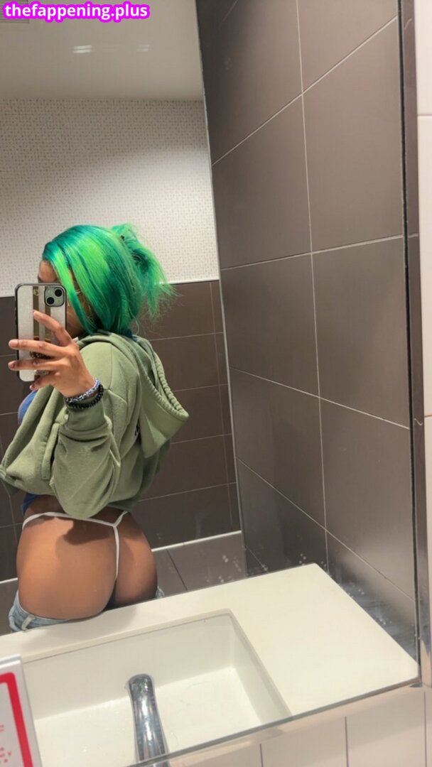 xx_zakiya / xxxmilk Nude OnlyFans Photo #9