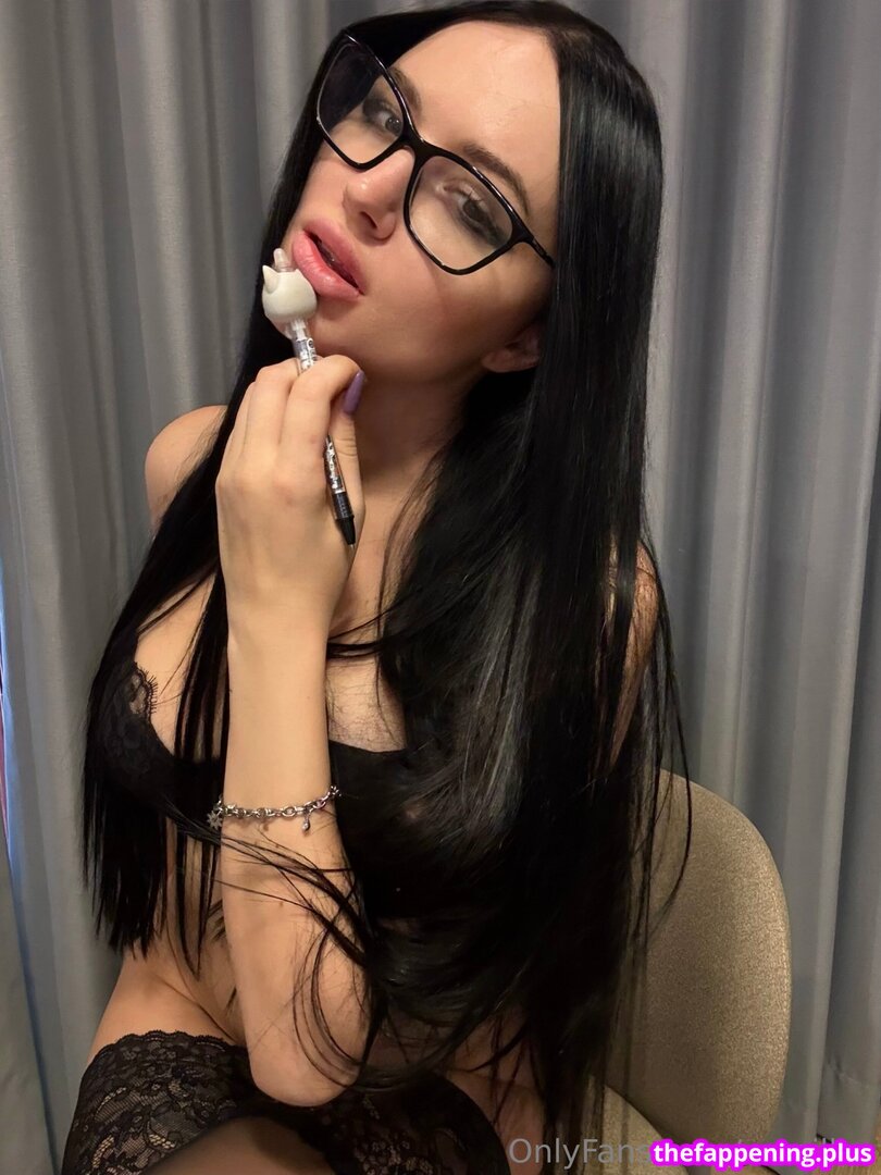 xxmilla / xxmillaa Foto OnlyFans Nua #3
