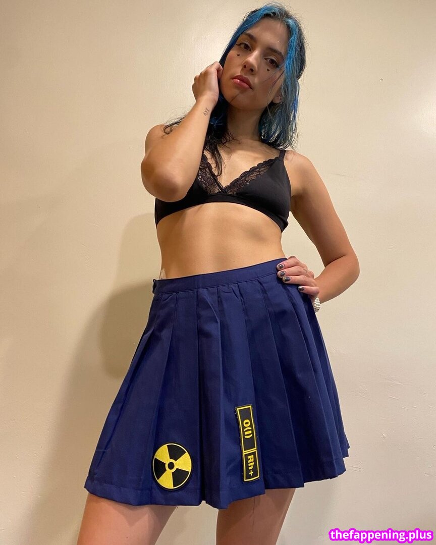 nadya tolokonnikova / nadyariot / pussyrrriot / xxpussyriotxx Meztelen OnlyFans Fotó #39