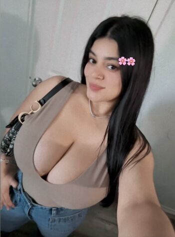 Full leaked Xyanely private onlyfans photo