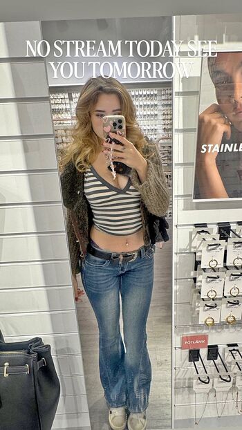 Full leaked Yaboielina private onlyfans photo