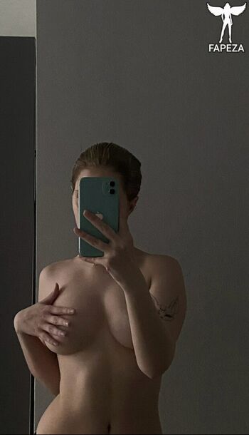 Yana Martin / yanamartinn / mar.t.ina